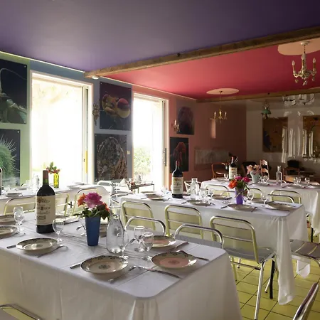 Chateau Au Coeur Du Domaine Viticole Tatil Evi